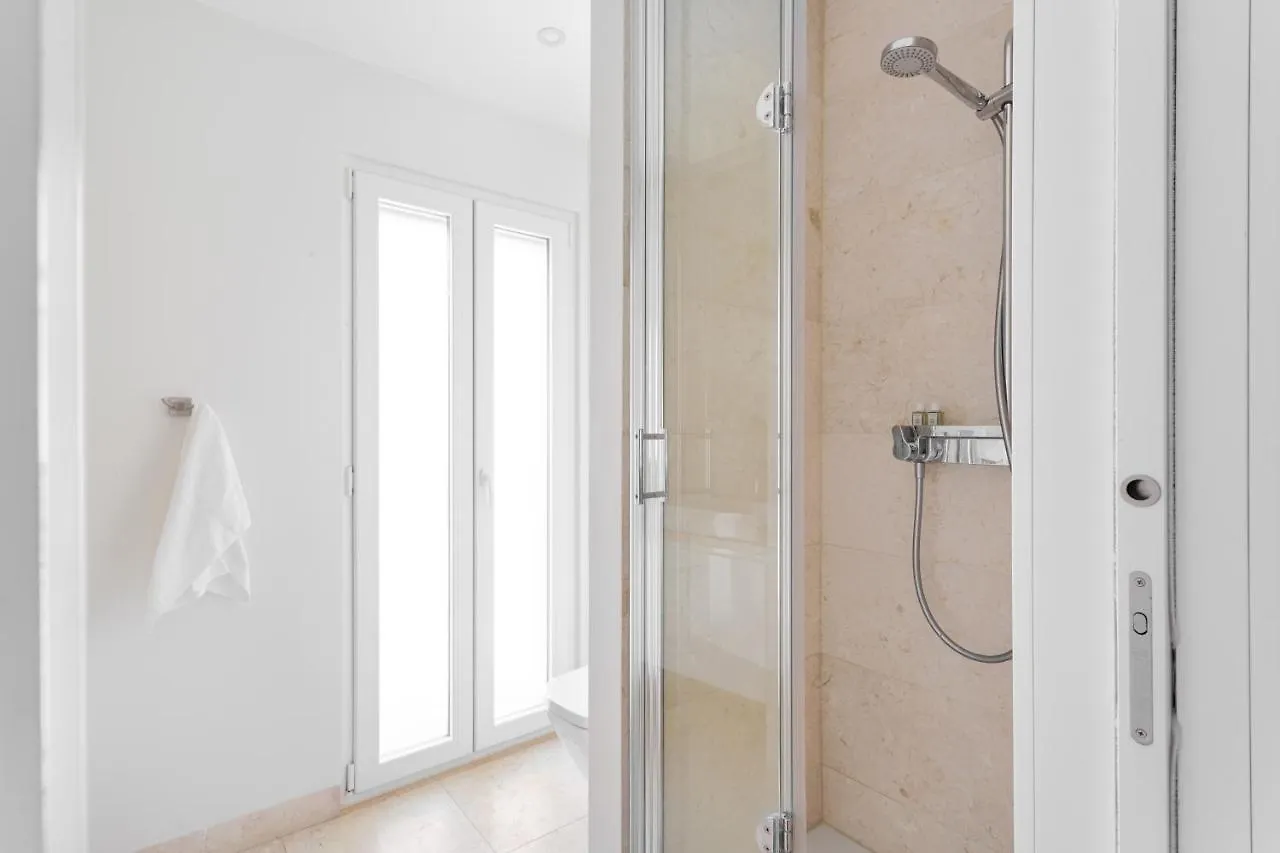 Joivy 2-Br Flat With Garage Near Castelo De S Jorge Apartment Lisbon