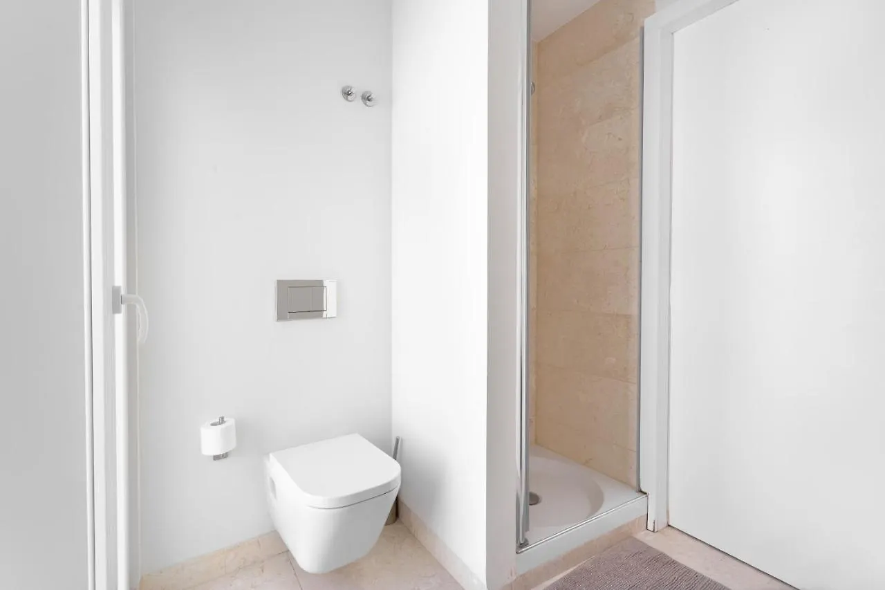 Joivy 2-Br Flat With Garage Near Castelo De S Jorge Apartment Lisbon