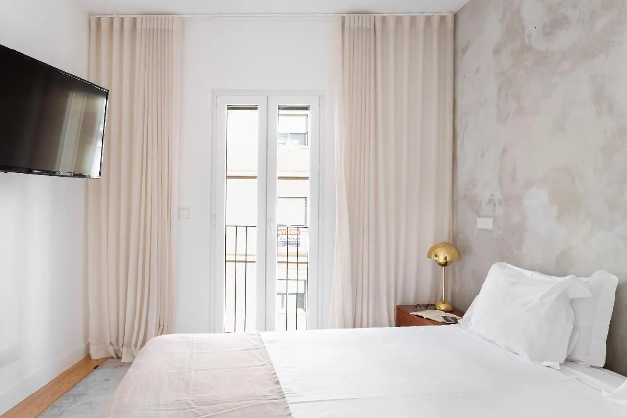 Joivy 2-Br Flat With Garage Near Castelo De S Jorge Apartment Lisbon 0*,
